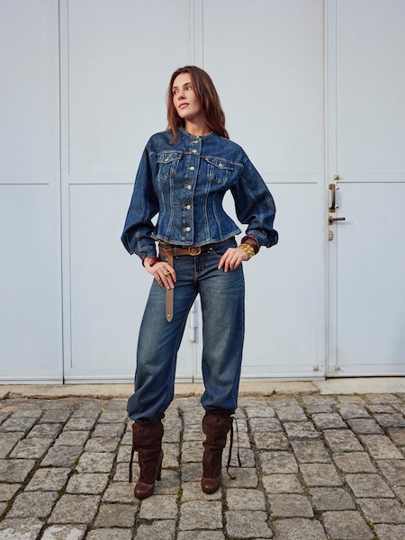 Stefanie Giesinger - Dark Denim Look by Levi’s®