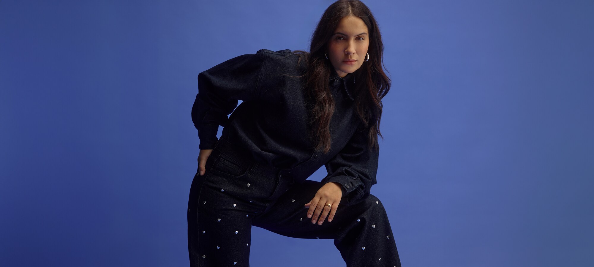 Kaikuja Kreikasta KAVAZI co-created by ABOUT YOU