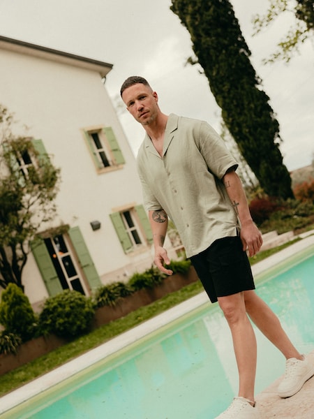 Daniel Fuchs - Light Green Short Cargo Look by DAN FOX APPAREL