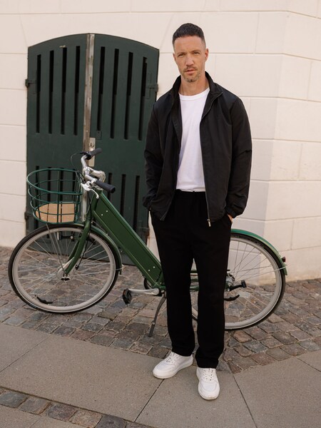 Daniel Fuchs - Black Jacket And White Tshirt Look