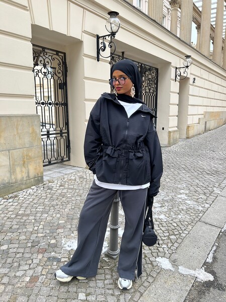 Aziza - Grey Outdoor Look by Nike