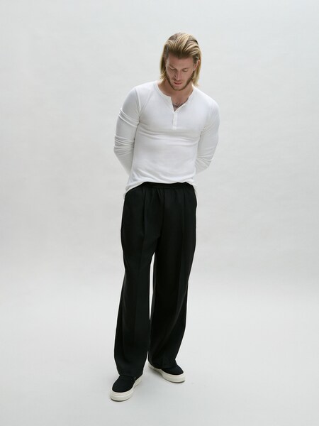 Loris Karius - Classic Everyday Look