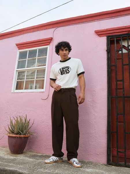 Jordyn - Tshirt and Brown Trousers Look