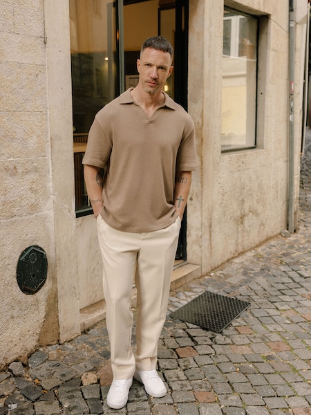 Daniel Fuchs - Classic Taupe Look