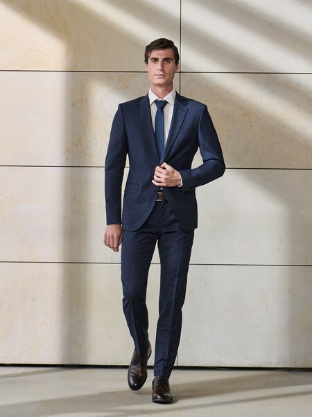 Raúl - Sophisticated Navy Blue Suit Look