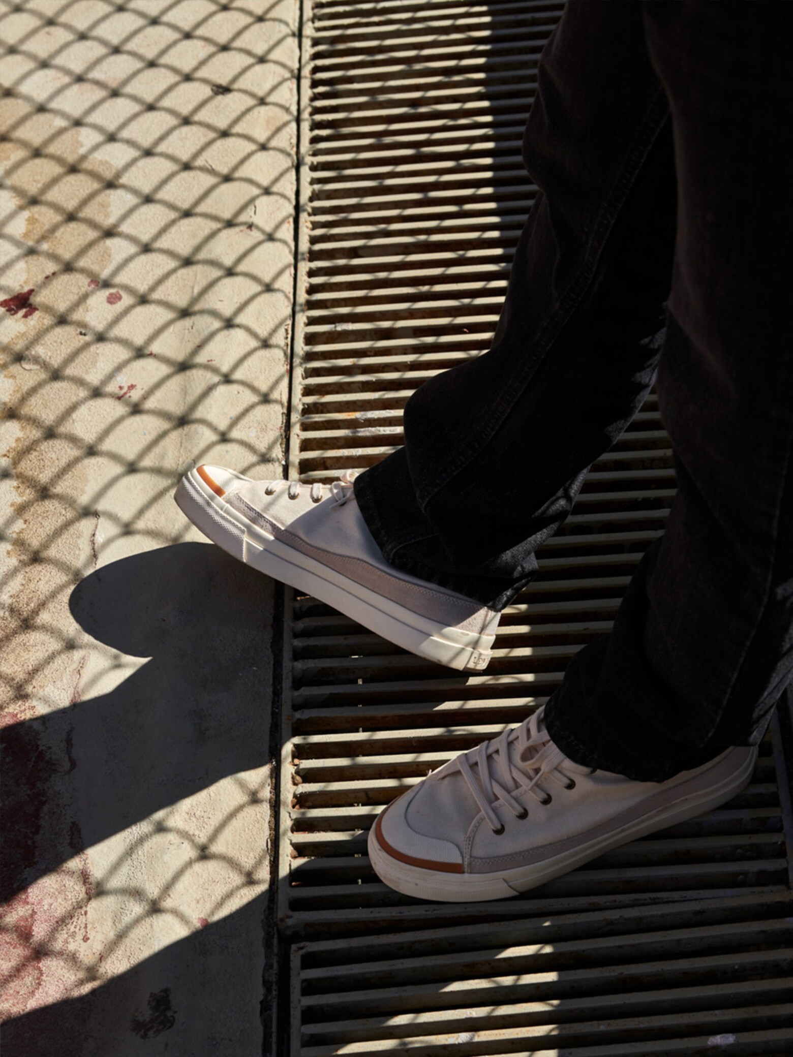 Exklusive Levi's® Looks Rebellion for Peace