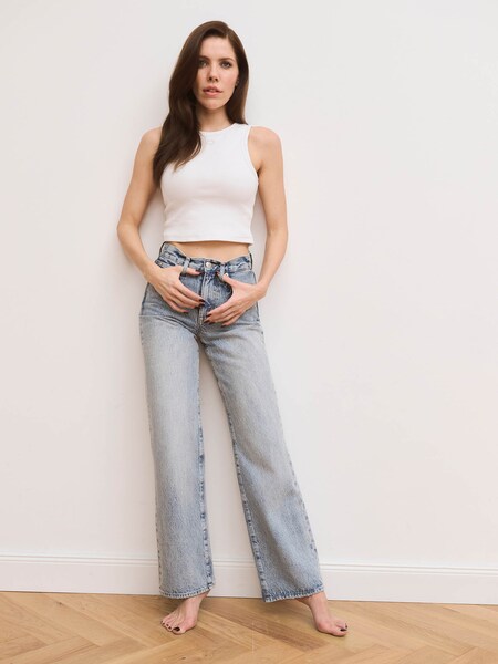 Victoria Swarovski - White Crop Top & Denim Look