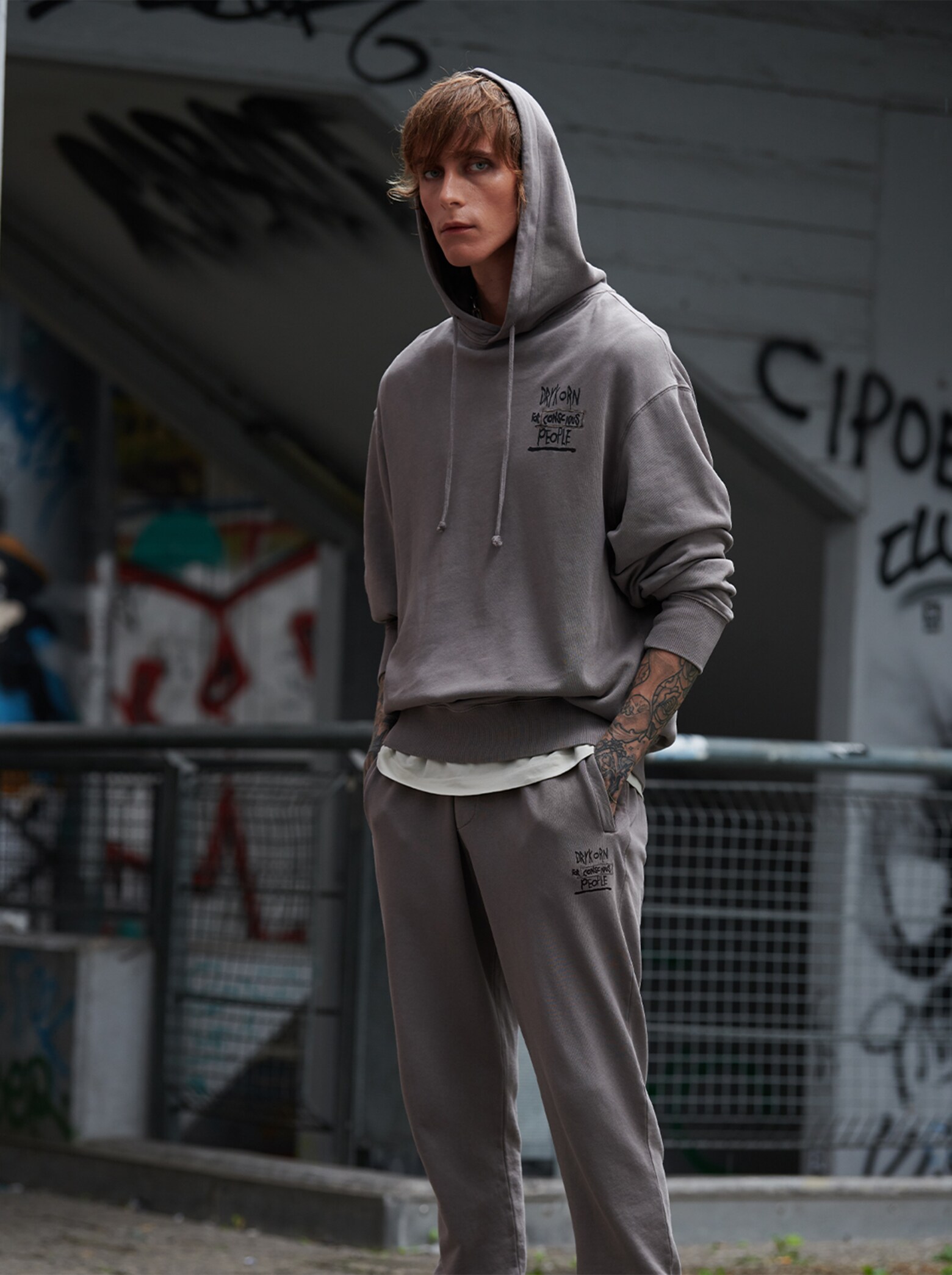 Voor bewuste mensen Drykorn x ABOUT YOU exclusieve collectie