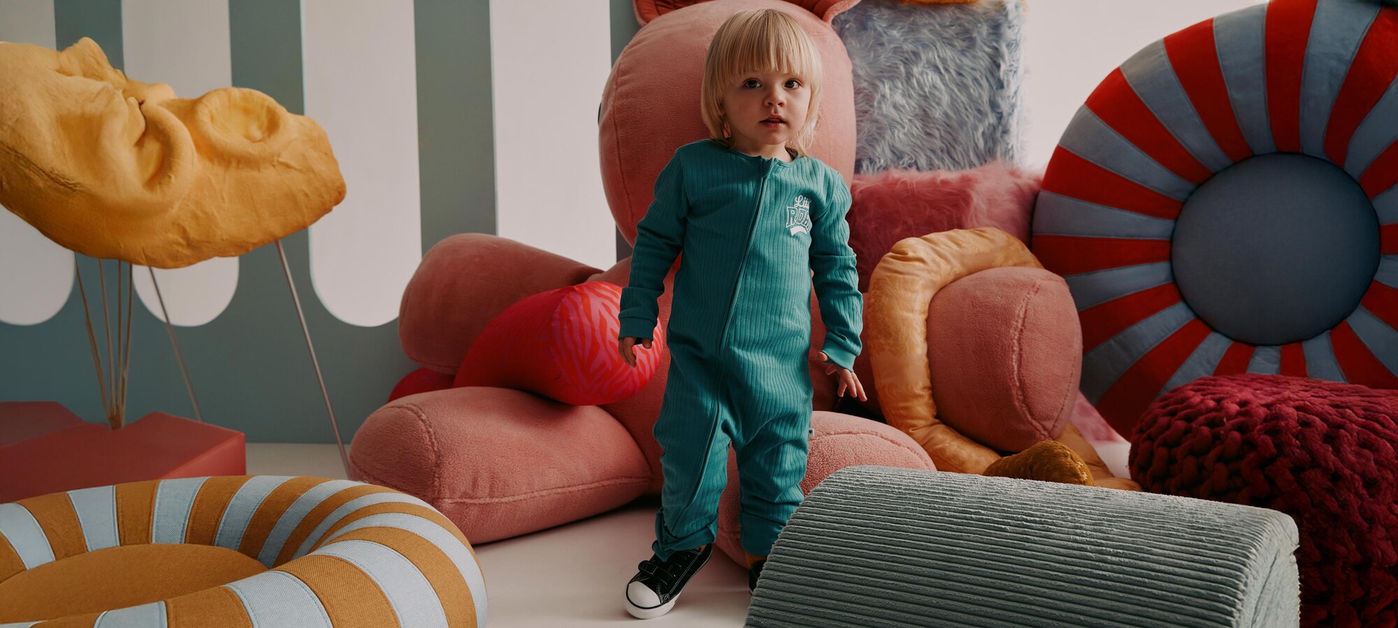 Nuo kombinezonų iki jaukių kojinių Būtiniausi kasdieniai drabužiai