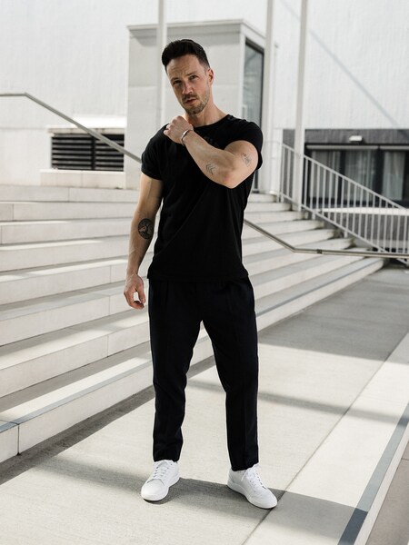 Daniel Fuchs - Casual All Black Look