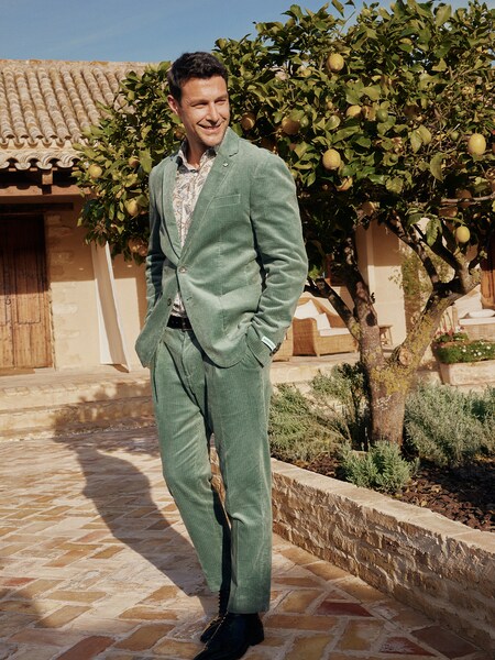 David - Pale Green Corduroy Suit Look
