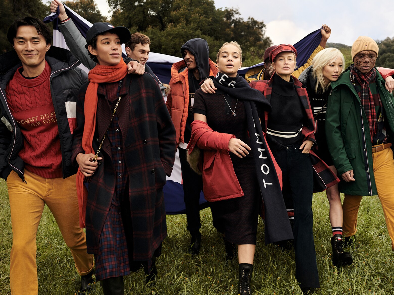 Geci și paltoane noi Tommy Hilfiger
