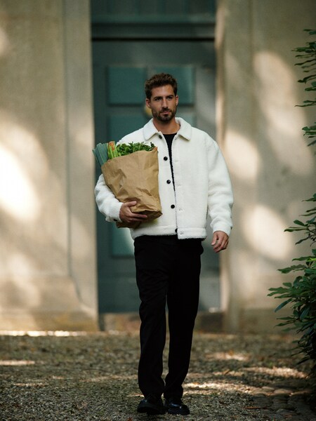 Kevin Trapp - White Jacket Look