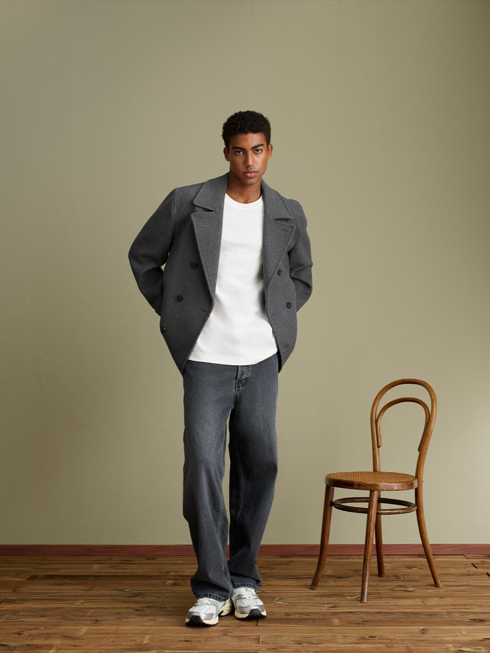 Alexander - Wool Coat Look