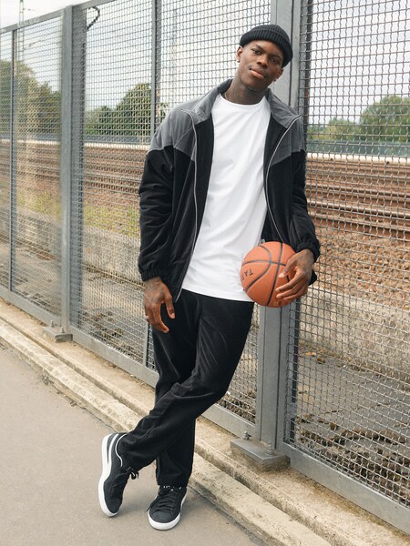 Dennis Schröder - Velvet Sporty Streetstyle Look