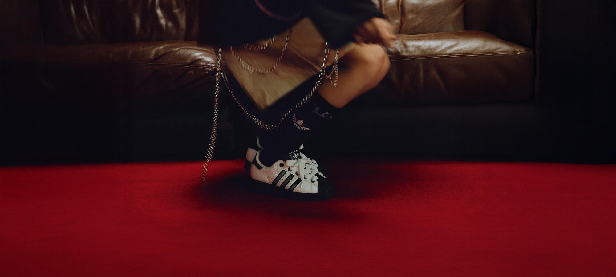 Uudelleenluodut klassikot. Sinun asenteesi. ADIDAS ORIGINALS