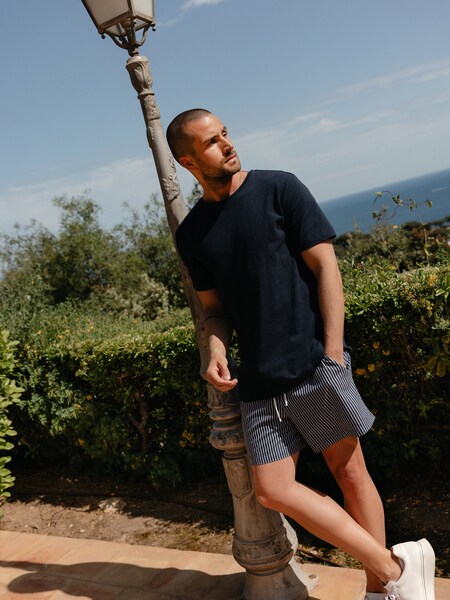 Valentin - Navy T-Shirt & Striped Board Shorts Look