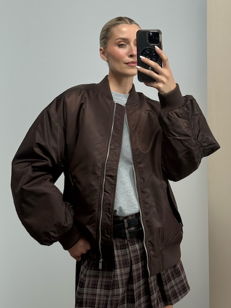 Lena Gercke - Brown Bomber Look