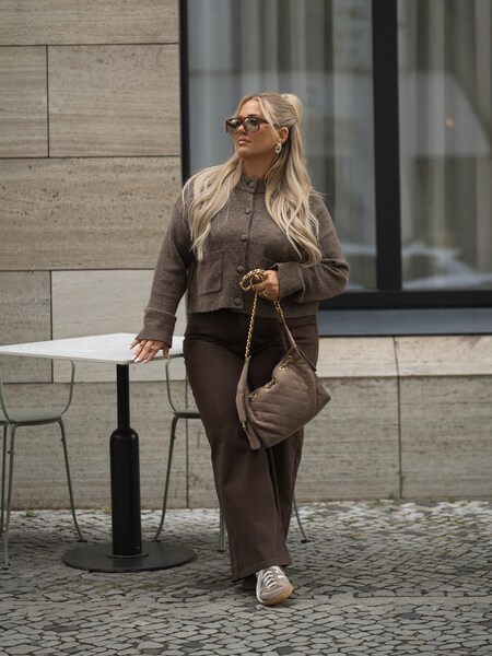 Cita Maass - Chic Brown Cardicoat Look