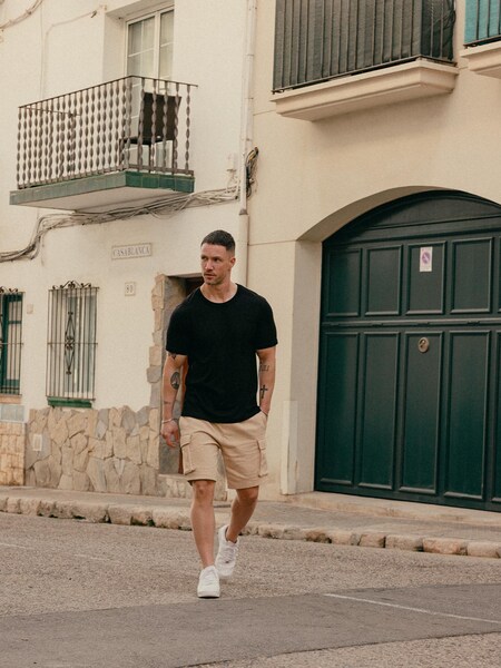 Daniel Fuchs - Beige Cargo Shorts Look by DAN FOX APPAREL