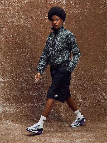 Nairobis - Flower Jacket Look by Nike