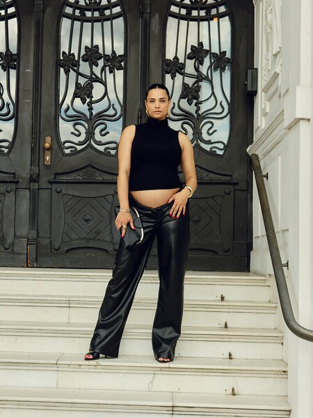 Amira Aly - All Black With Heels Look