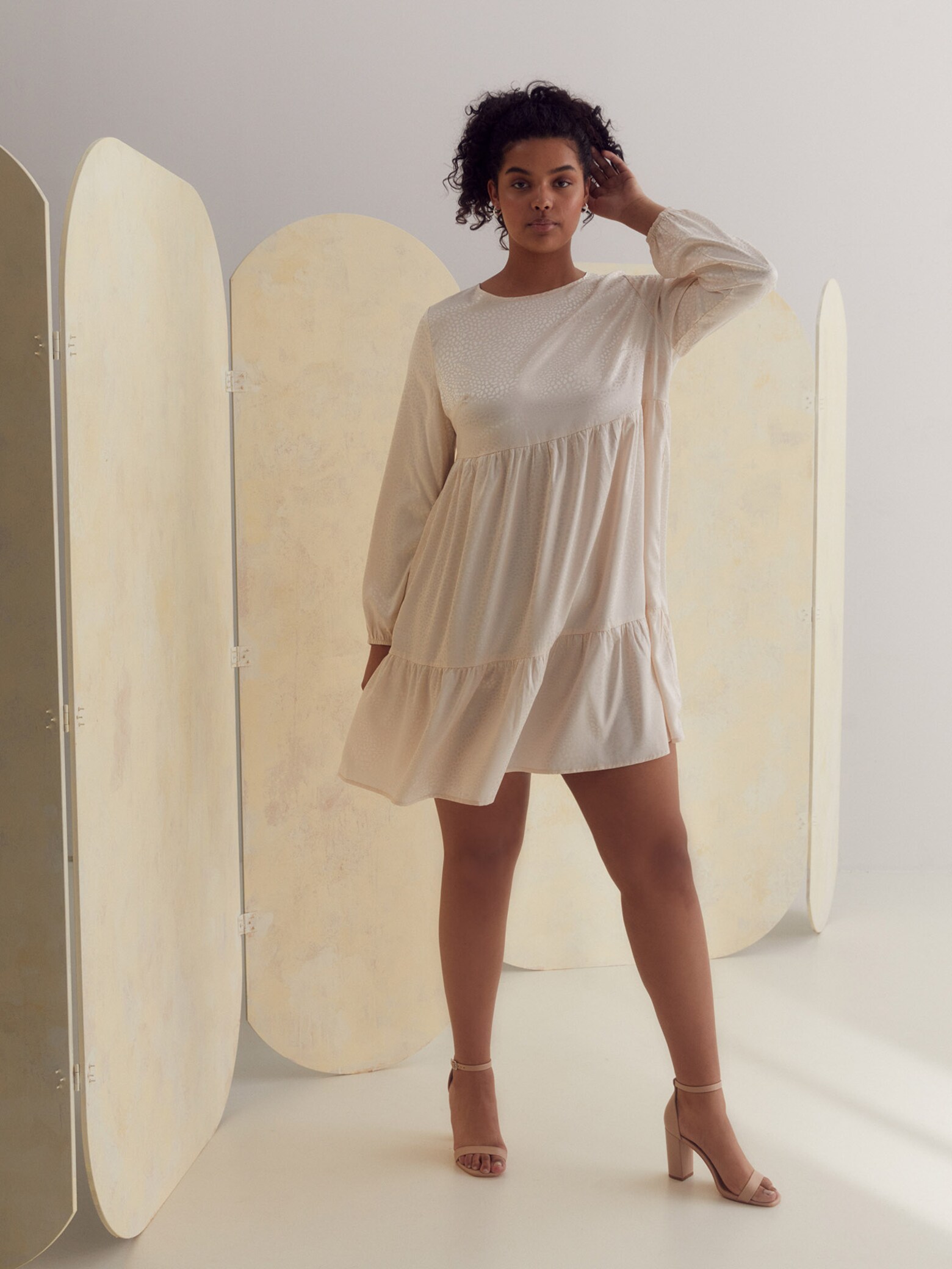 Silhouette Curvy : Guide pour les fêtes Mini robes de fête