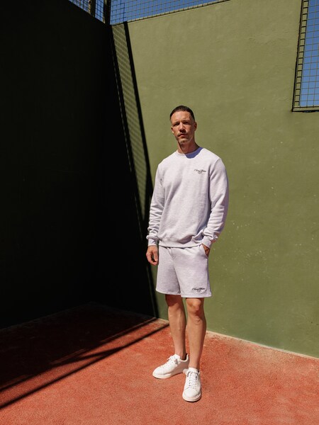 Daniel Fuchs - Grey Shirt & Shorts Look