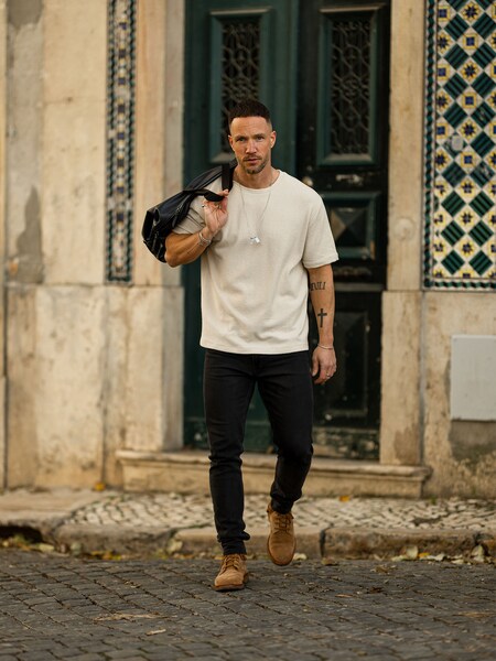 Daniel Fuchs - Casual Clean Velours Look by DAN FOX APPAREL