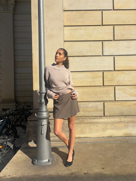 Amelie - Beige Knit Sweater And Skirt Look