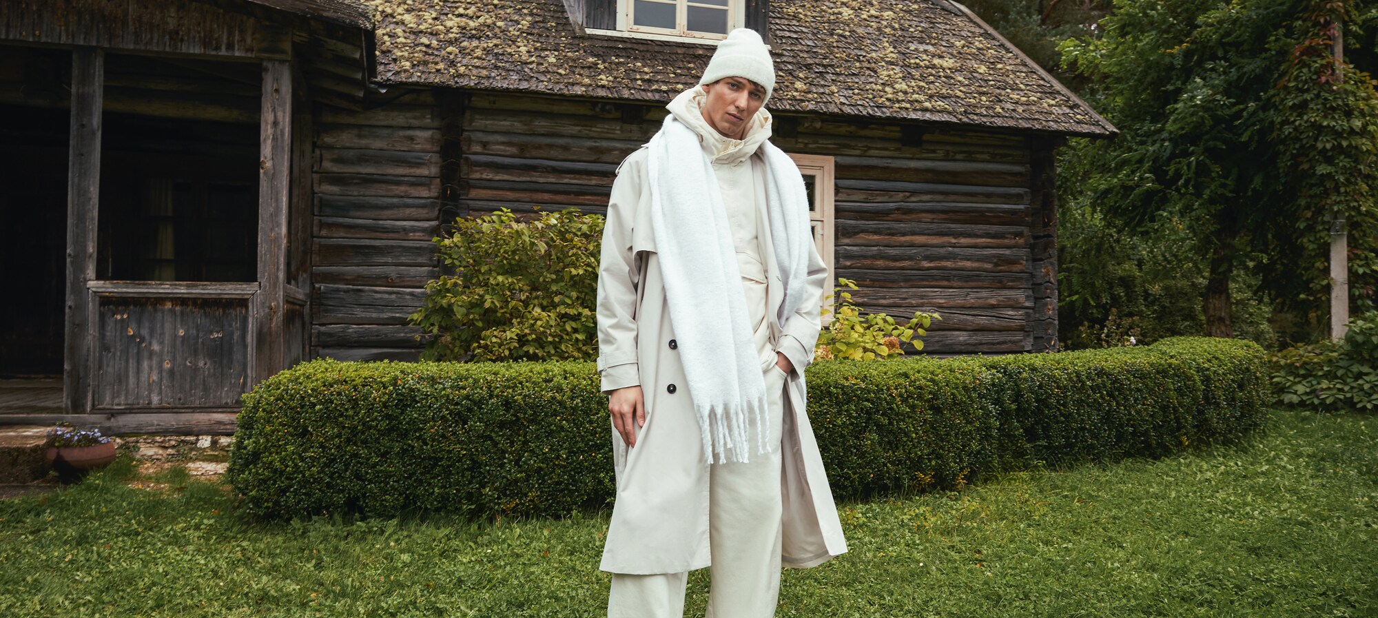 Porque o monocromático nunca passa despercebido Branco dos pés à cabeça