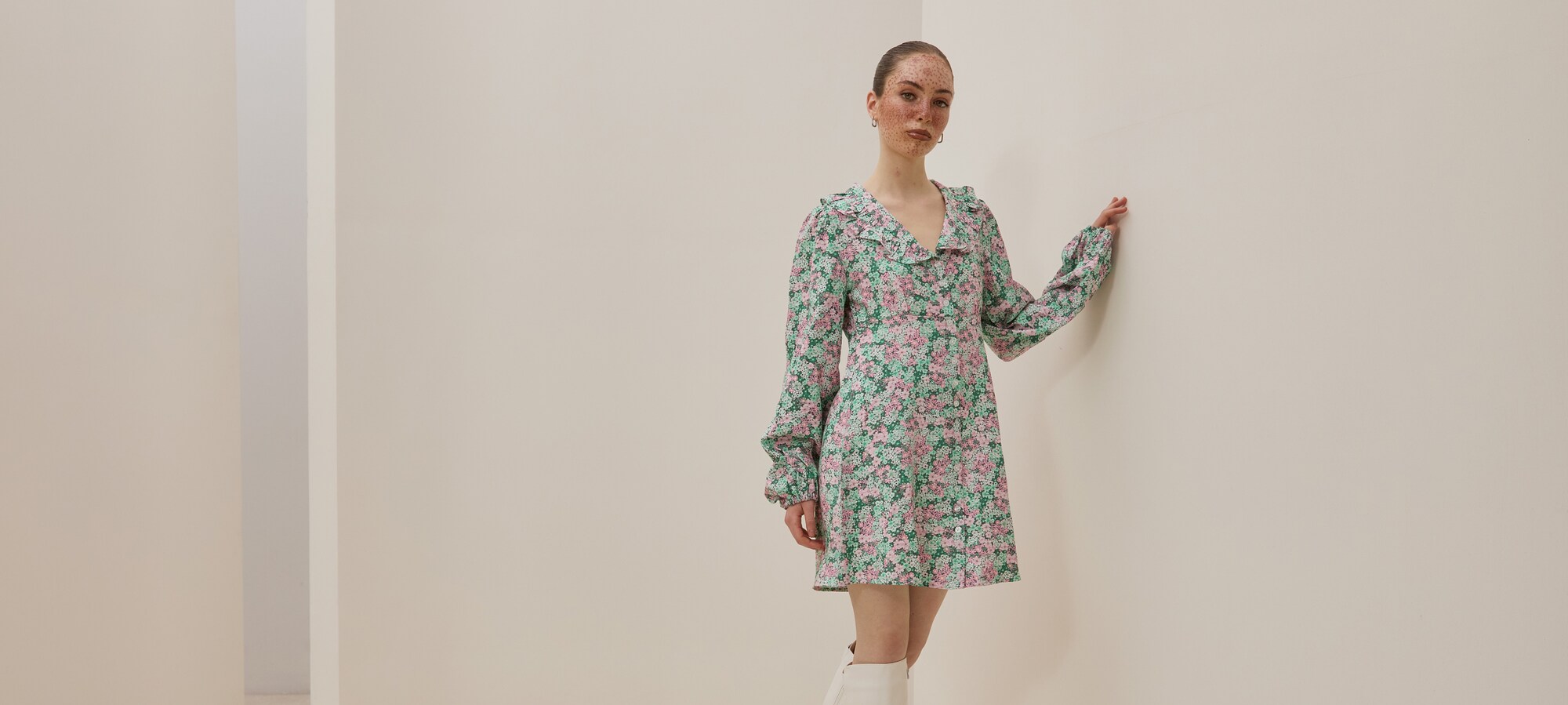 Kaikkea muuta kuin tavallista Mekkotyylejä petite-kokoisille