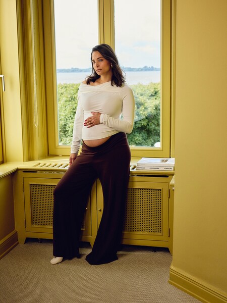 Amira Aly - Asymmetric Longsleeve Look