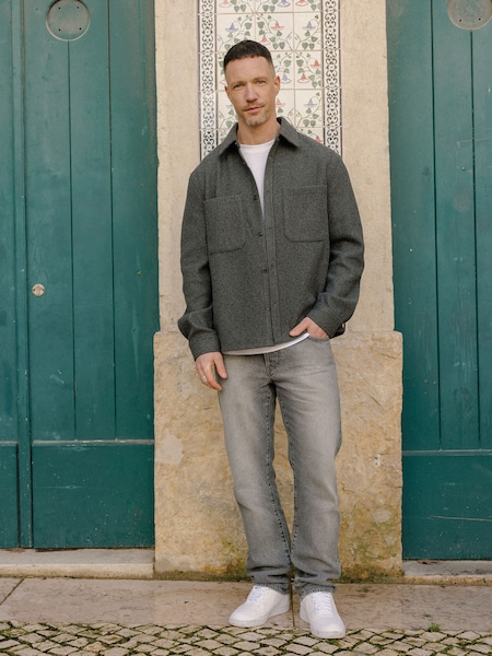 Daniel Fuchs - Dark Grey Look