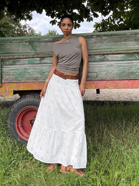 Aline - Flowy Skirt Look by ONLY