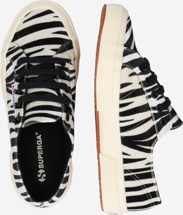 Baskets basses SUPERGA en noir