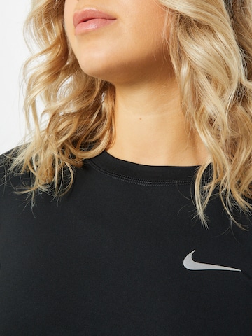 NIKE Λειτουργικό μπλουζάκι 'Element' σε μαύρο