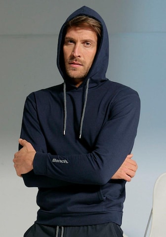 Sweat-shirt BENCH en bleu : devant