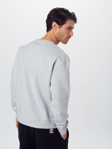 Regular Sweat-shirt Karl Kani en gris