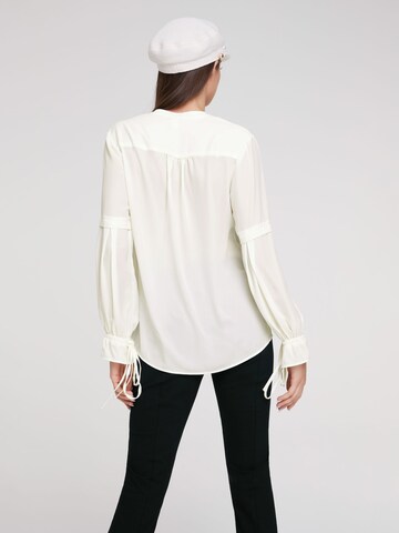 heine Blouse in Beige: terug