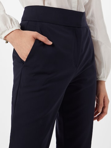 Regular Pantalon à plis HUGO en bleu