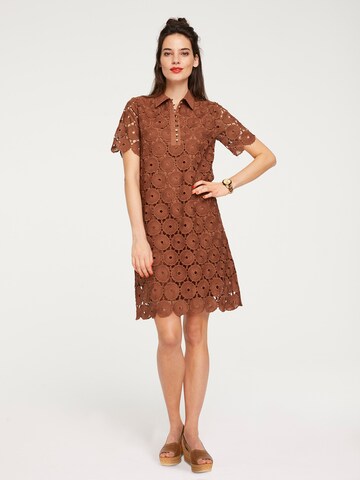Robe heine en marron