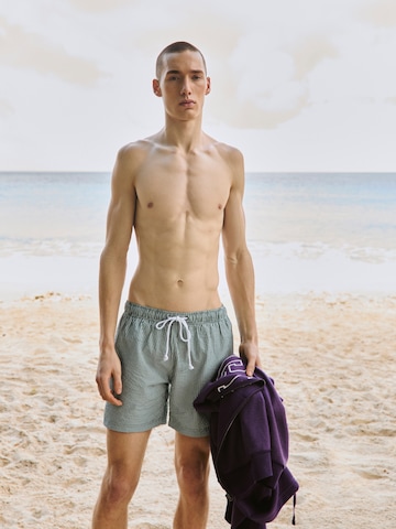 Green Trunk With Purple Zip Look