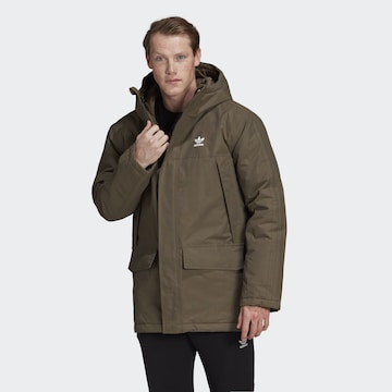 ADIDAS ORIGINALS Zimní parka 'Padded' – zelená: přední strana