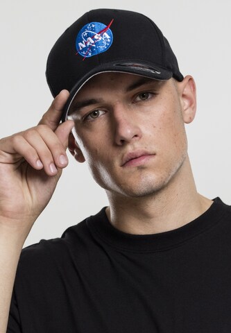 Mister Tee Cap 'NASA' in Schwarz: Vorderseite