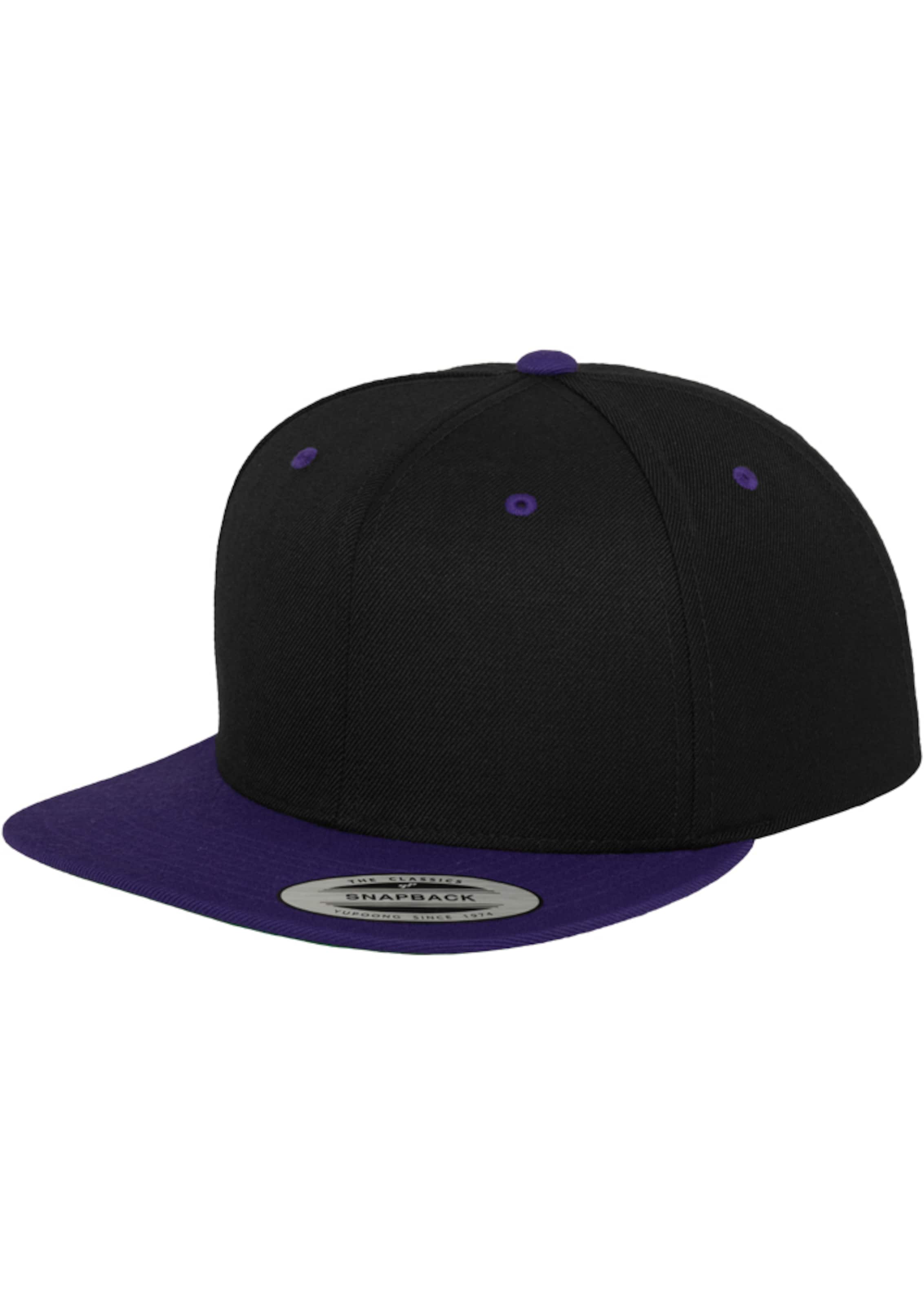 Flexfit Cap in Schwarz: Vorderseite