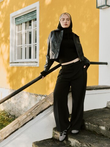 Classy Rocky Monochrome Black Look