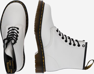 balta Dr. Martens Suvarstomieji kulkšnis dengiantys batai 'Eye Boot Smooth'