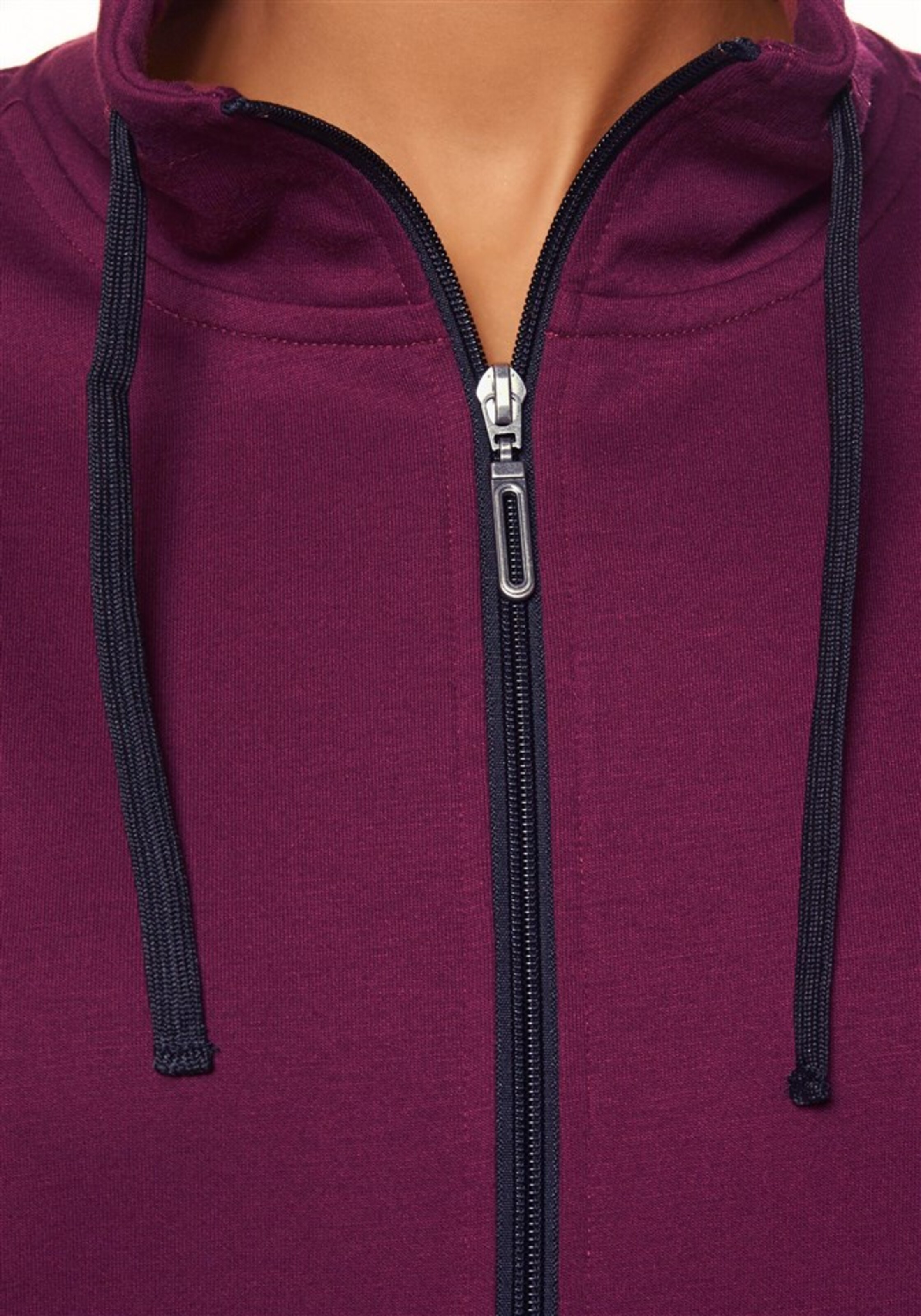 H.I.S Sweatsuit in Purple