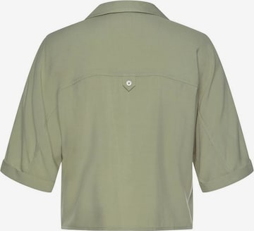 LASCANA Blouse in Green